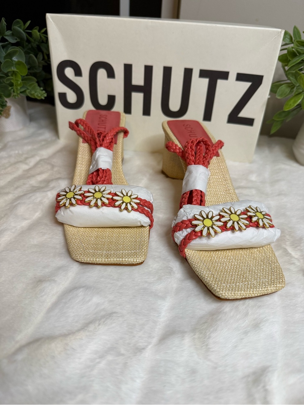 NWT - SCHUTZ Coral and White Daisy Braided Wedge Mules - Size 8.5